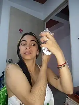 Evangeline Bonnet online show from 03/25/26, 07:53