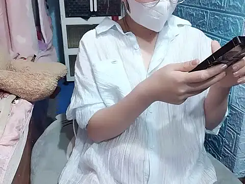 Yumi69 online show from 12/16/25, 04:12