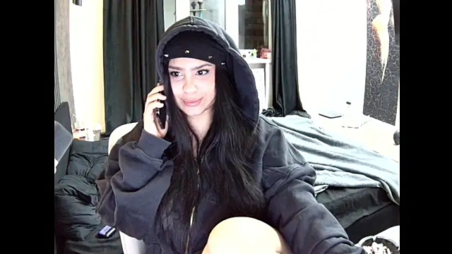 Snapshot of Nicole_Pars chatting on 02/23/26, 01:36 Nicole Pars online show from 02/23/26, 01:36