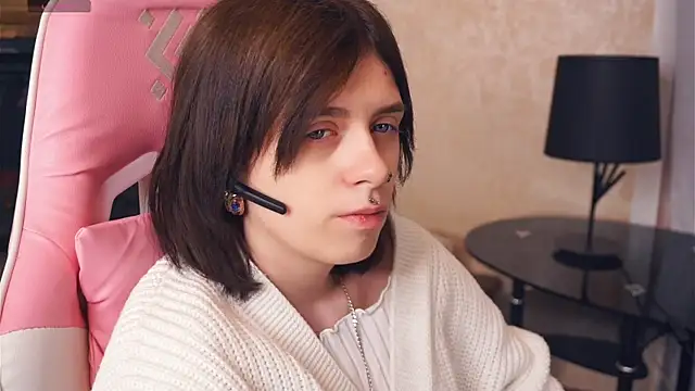 IleanaPishko online show from 12/18/25, 07:03