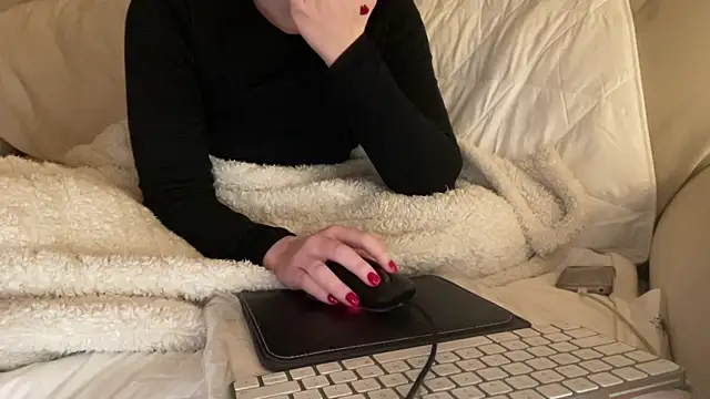 ijustturned18today online show from 01/05/26, 05:27