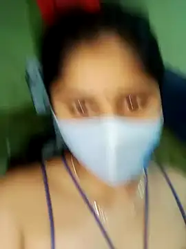 Snapshot of Cuple_masti72 chatting on 05/06/26, 05:18 Cuple masti72 online show from 05/06/26, 05:18