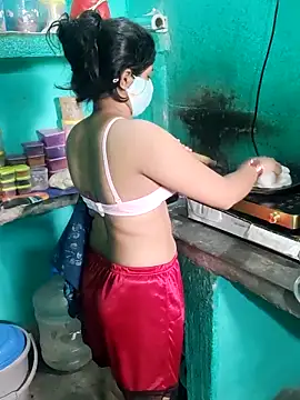 Snapshot of Cuple_masti72 chatting on 05/25/26, 03:45 Cuple masti72 online show from 05/25/26, 03:45