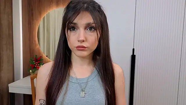 NatishaAlpern online show from 12/16/25, 02:27