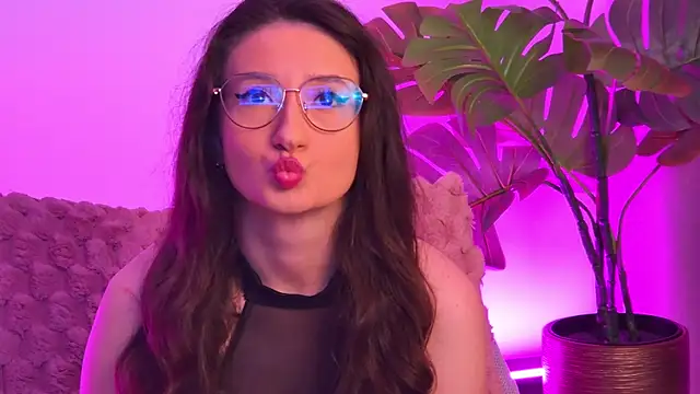 TheaMalekoo online show from 03/30/26, 06:58