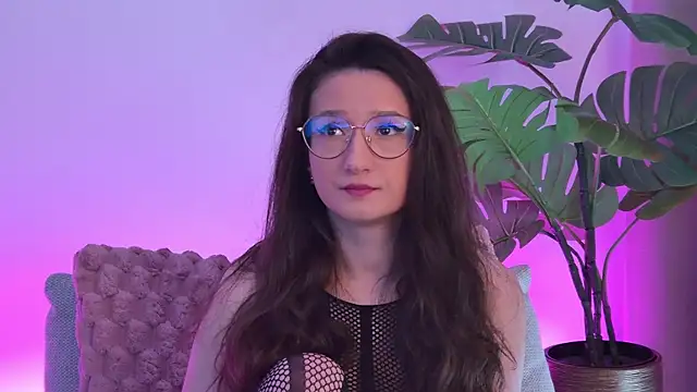 TheaMalekoo online show from 04/08/26, 06:35