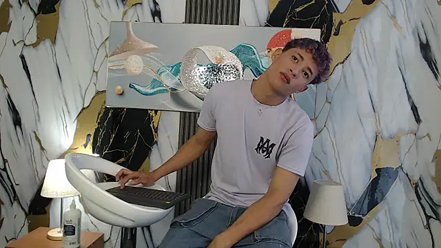 YOUNG GUYS1 online show from 02/15/26, 01:52