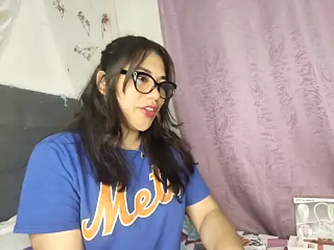 Snapshot of deliaquafurr1 chatting on 02/18/26, 05:03 deliaquafurr1 online show from 02/18/26, 05:03