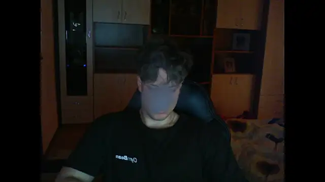 GymGuy0505 online show from 04/29/26, 07:34