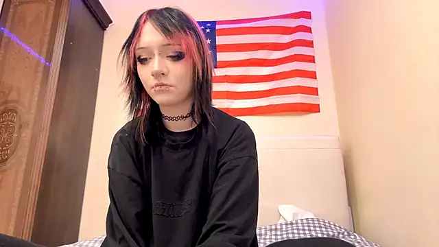 Snapshot of Shine_Luna chatting on 02/03/26, 08:25 Shine Luna online show from 02/03/26, 08:25