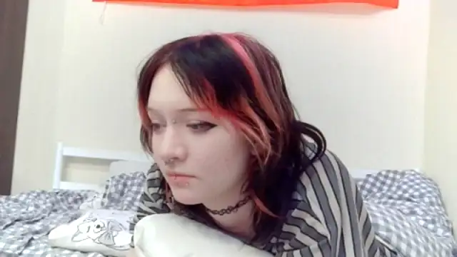 Snapshot of Shine_Luna chatting on 02/11/26, 05:07 Shine Luna online show from 02/11/26, 05:07