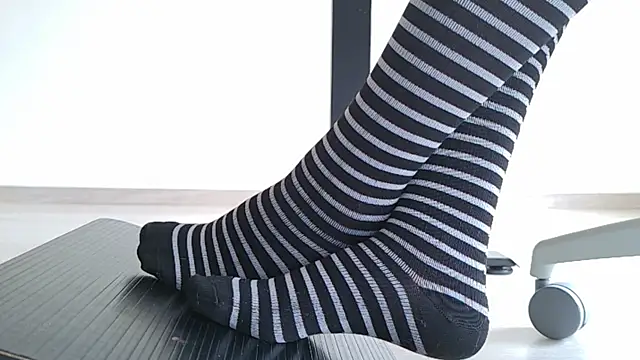 Snapshot of Feetbeth chatting on 05/28/26, 03:53 Feetbeth online show from 05/28/26, 03:53