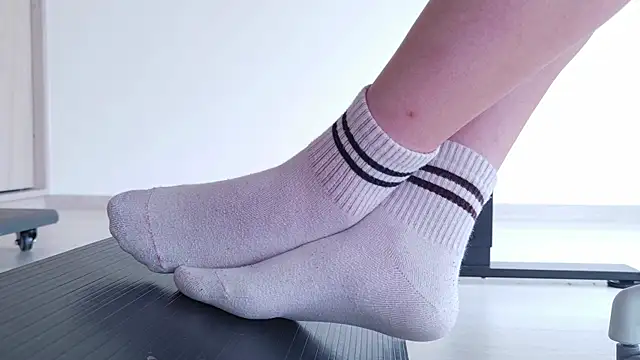Snapshot of Feetbeth chatting on 06/15/26, 02:30 Feetbeth online show from 06/15/26, 02:30