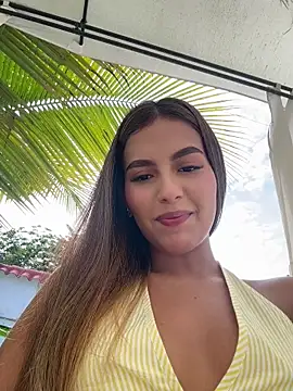 Snapshot of Valeria-escobar chatting on 06/10/26, 12:37 Valeria-escobar online show from 06/10/26, 12:37
