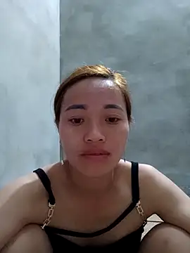 little-effy online show from 12/21/25, 09:05