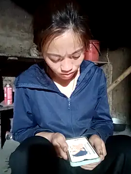 little-effy online show from 04/18/26, 10:54