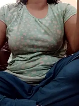 Snapshot of nosrat014 chatting on 02/10/26, 01:48 nosrat014 online show from 02/10/26, 01:48