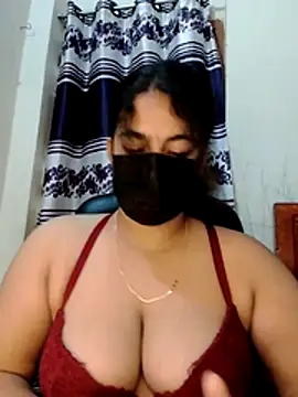 Snapshot of nosrat014 chatting on 07/15/26, 02:33 nosrat014 online show from 07/15/26, 02:33