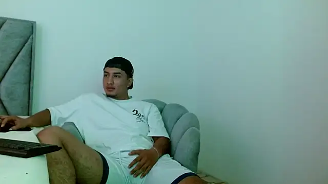 kyro estrada online show from 12/15/25, 06:23