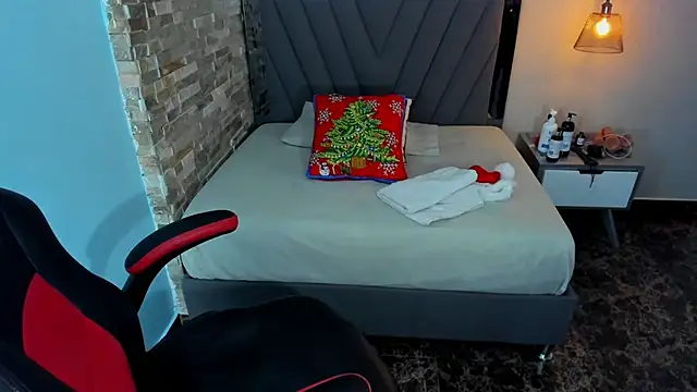 BRIANA Z online show from 12/19/25, 11:12