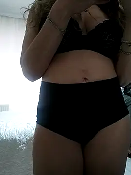 NovaMia online show from 02/18/26, 10:44