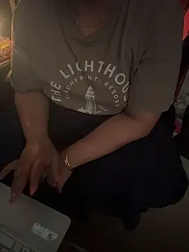 butterflyslay online show from 04/19/26, 02:55