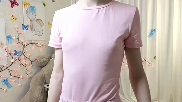 ViollaBloom online show from 12/23/25, 02:53