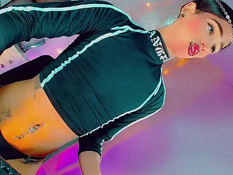 agathaferrer3 online show from 02/09/26, 05:00