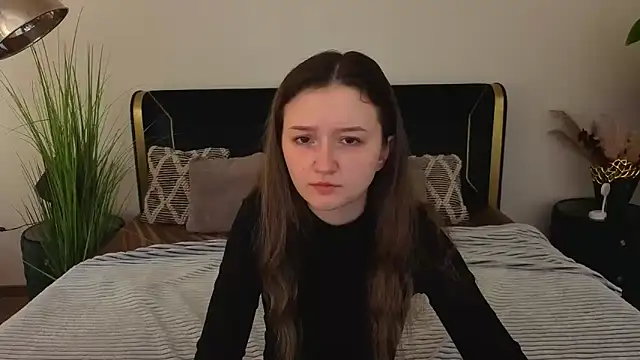 CyrenaLuxe online show from 03/21/26, 06:40