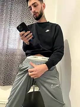 Juliann69Ramiro online show from 01/09/26, 09:34