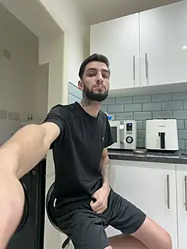 Juliann69Ramiro online show from 02/23/26, 11:57