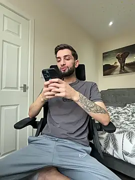 Juliann69Ramiro online show from 02/27/26, 01:33