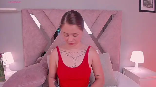 Amelia Saenz  online show from 01/15/26, 05:49