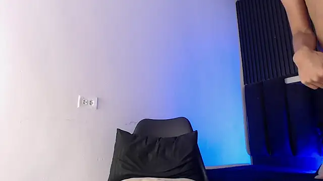 SmoothAlpha  online show from 02/19/26, 02:46