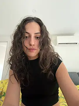 CoquineCharmeuse online show from 04/20/26, 01:14