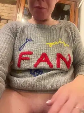 Snapshot of RedPepper- chatting on 12/19/25, 12:23 RedPepper- online show from 12/19/25, 12:23