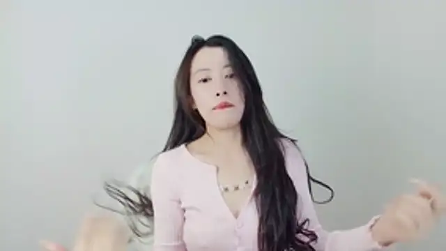 Snapshot of TXMIT chatting on 02/25/26, 12:37 TXMIT online show from 02/25/26, 12:37