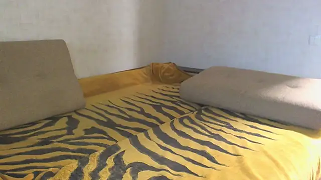 ArianaxSky online show from 11/16/25, 12:11