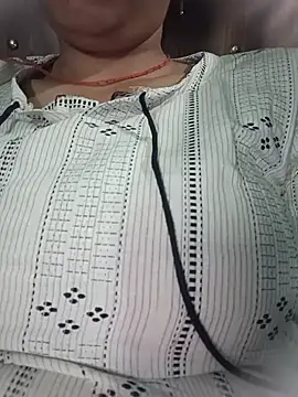 Snapshot of teena-11 chatting on 07/27/26, 02:18 teena-11 online show from 07/27/26, 02:18