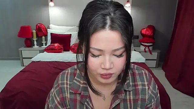 Brunette Charm online show from 02/22/26, 06:17