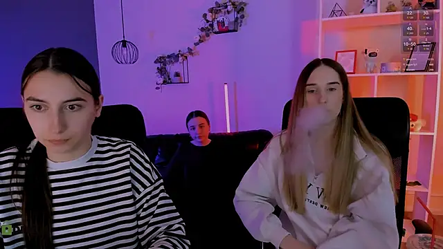 mila firee online show from 04/23/26, 12:29