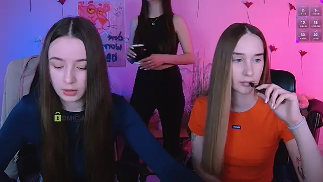 mila firee online show from 04/24/26, 09:01