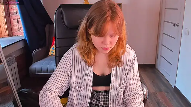 Soft Flame online show from 04/12/26, 10:53