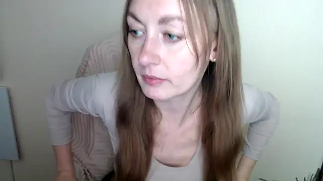 Snapshot of LiaSeass_ chatting on 04/28/26, 12:21 LiaSeass online show from 04/28/26, 12:21