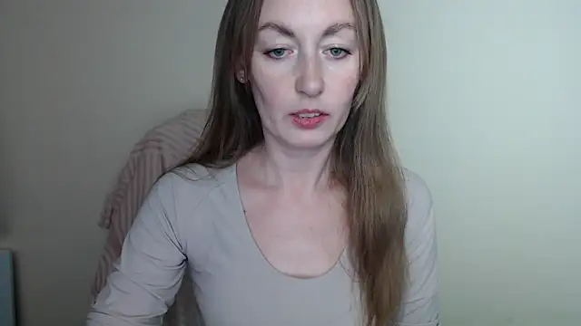 Snapshot of LiaSeass_ chatting on 05/07/26, 12:21 LiaSeass online show from 05/07/26, 12:21