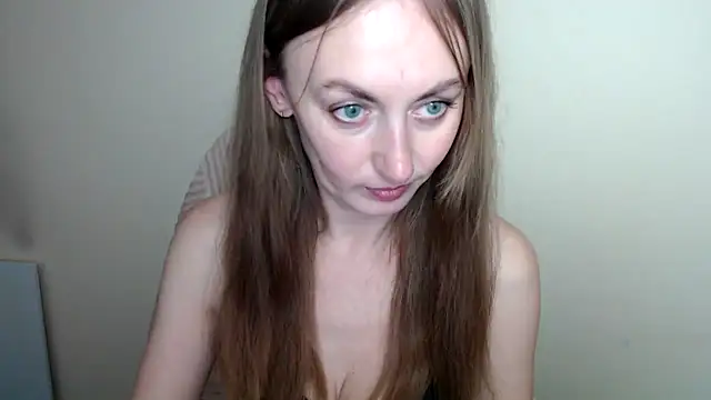Snapshot of LiaSeass_ chatting on 05/24/26, 11:15 LiaSeass online show from 05/24/26, 11:15