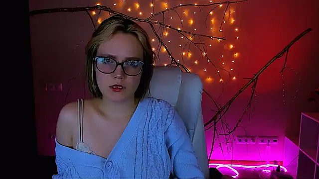 madeline doll online show from 02/26/26, 08:30