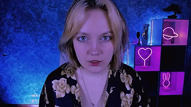 madeline doll online show from 03/03/26, 04:29