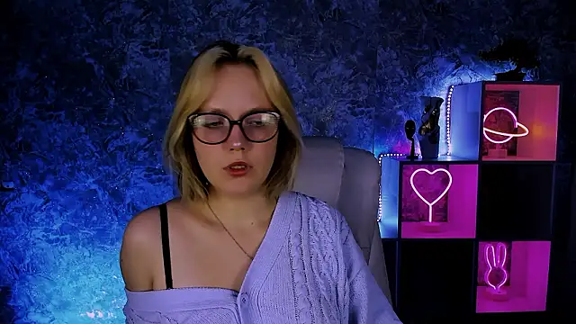 madeline doll online show from 03/04/26, 04:51