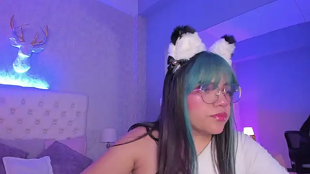 ZoeSkyee  online show from 12/14/25, 02:28